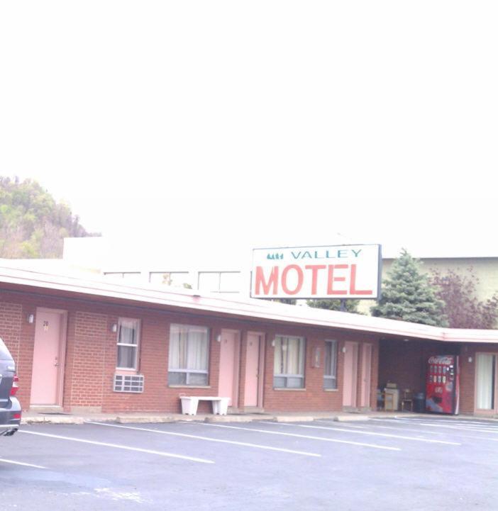 Valley Motel Pittsburgh Harmarville エクステリア 写真